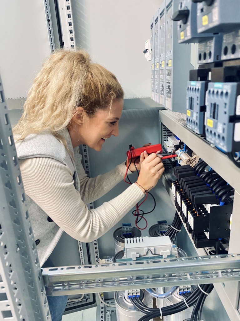 Power distribution - Montelektro